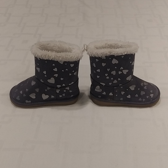 Gymboree Grey Faux Fur Boots With Hearts Size 5 - Picture 3 of 7